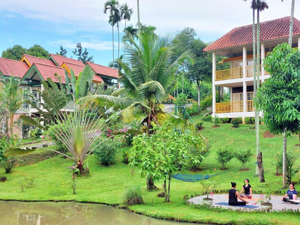 Hotel Deli River and Restaurant Omlandia Medan Exterior foto